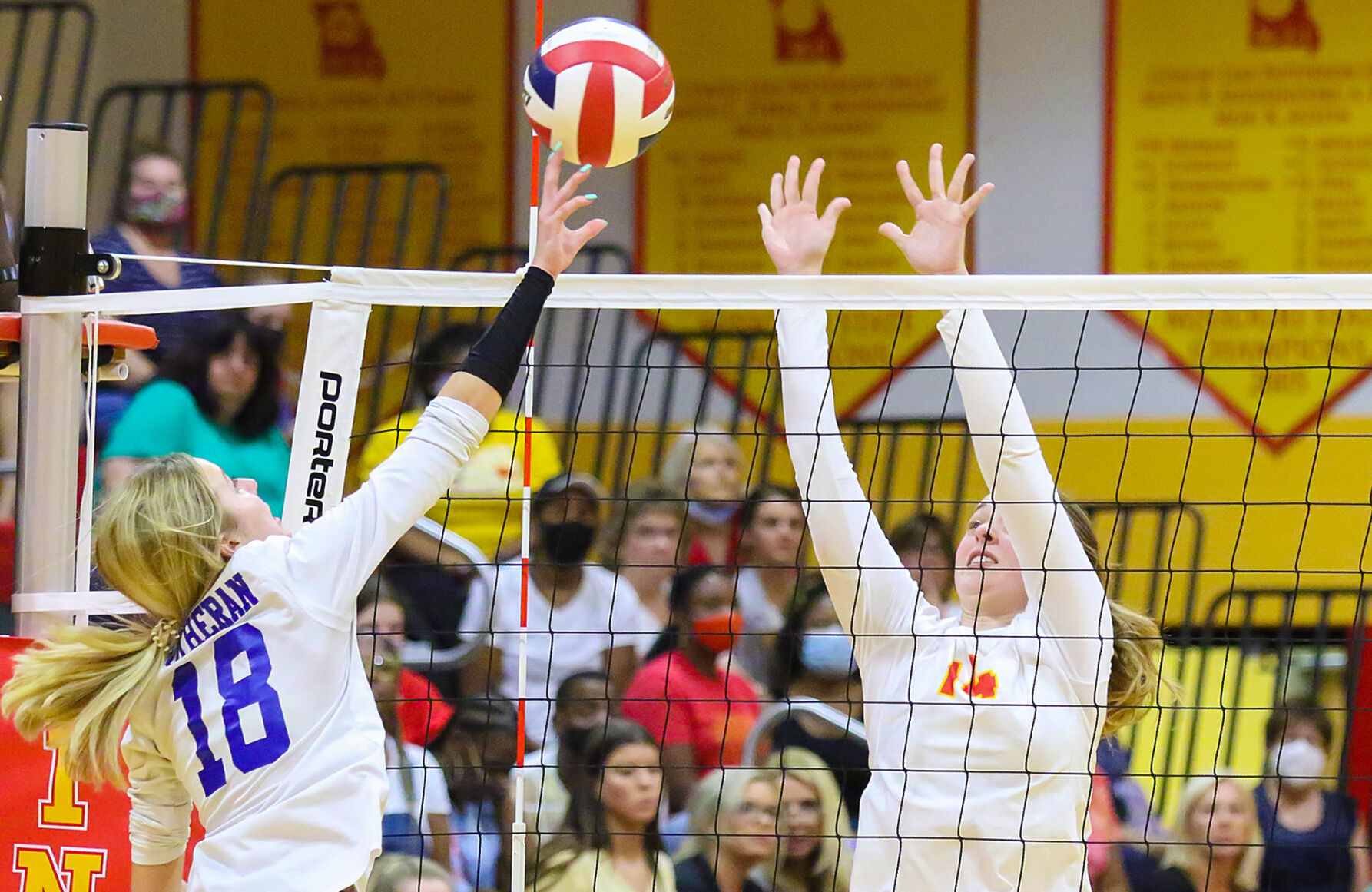Incarnate Word vs. Lutheran St. Charles girls volleyball